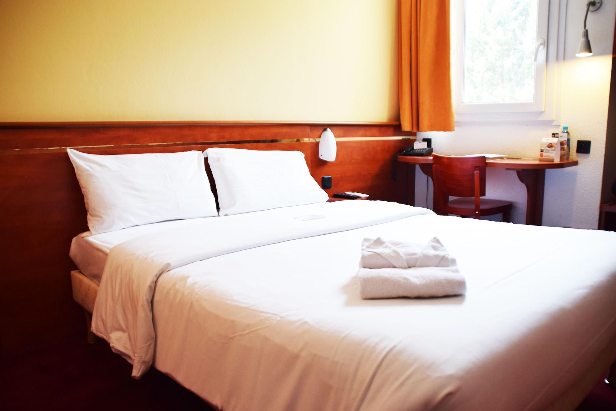 Brit Hotel Bordeaux Aeroport - Le Soretel เมรินแญค ภายนอก รูปภาพ