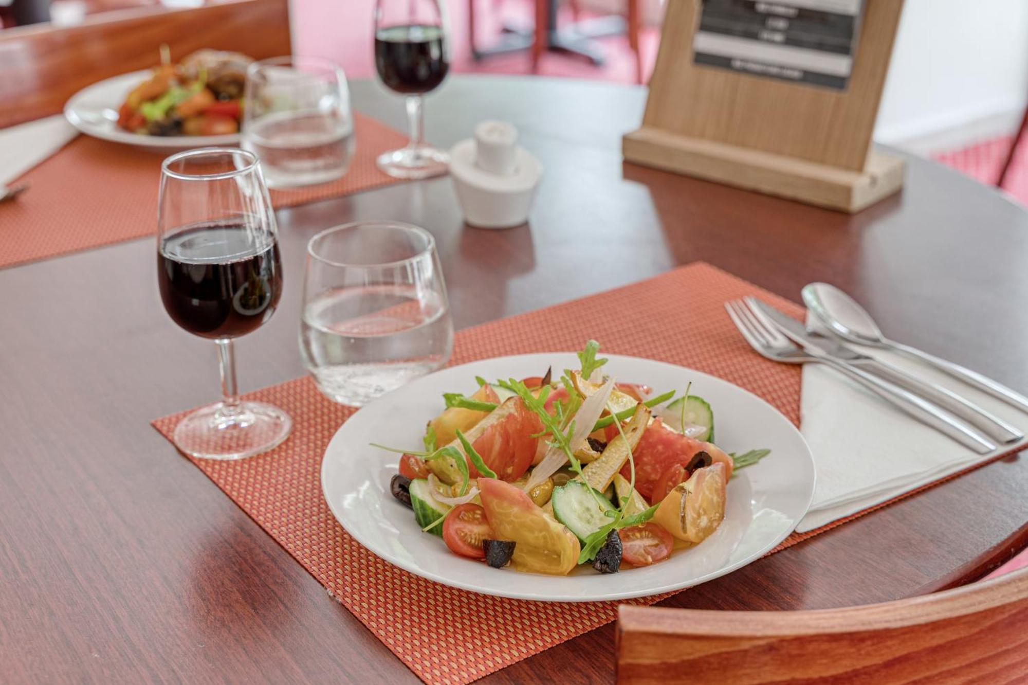 Brit Hotel Bordeaux Aeroport - Le Soretel เมรินแญค ภายนอก รูปภาพ