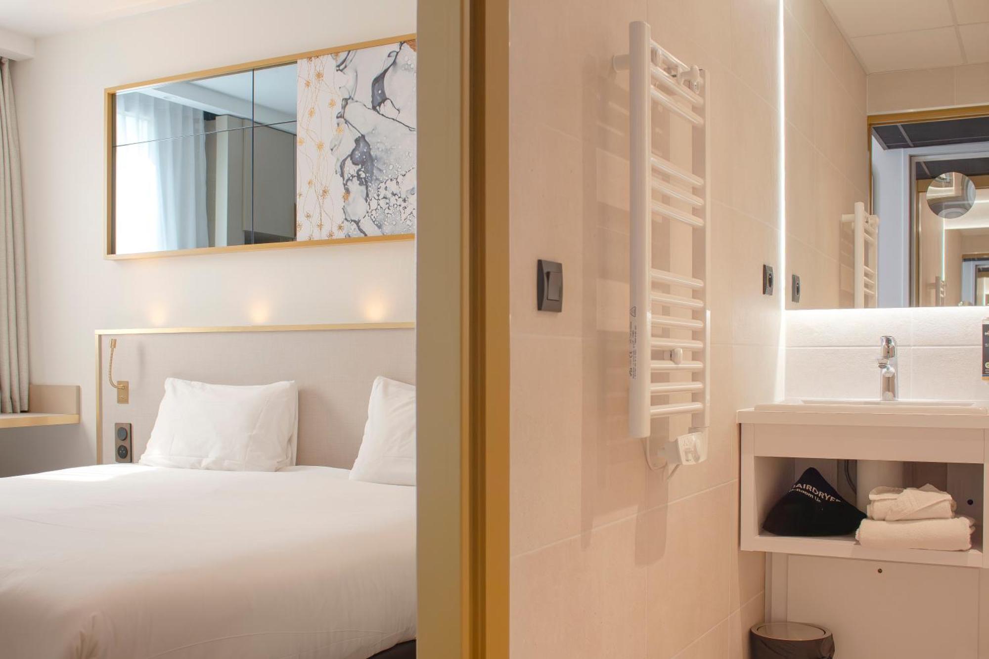 Brit Hotel Bordeaux Aeroport - Le Soretel เมรินแญค ภายนอก รูปภาพ