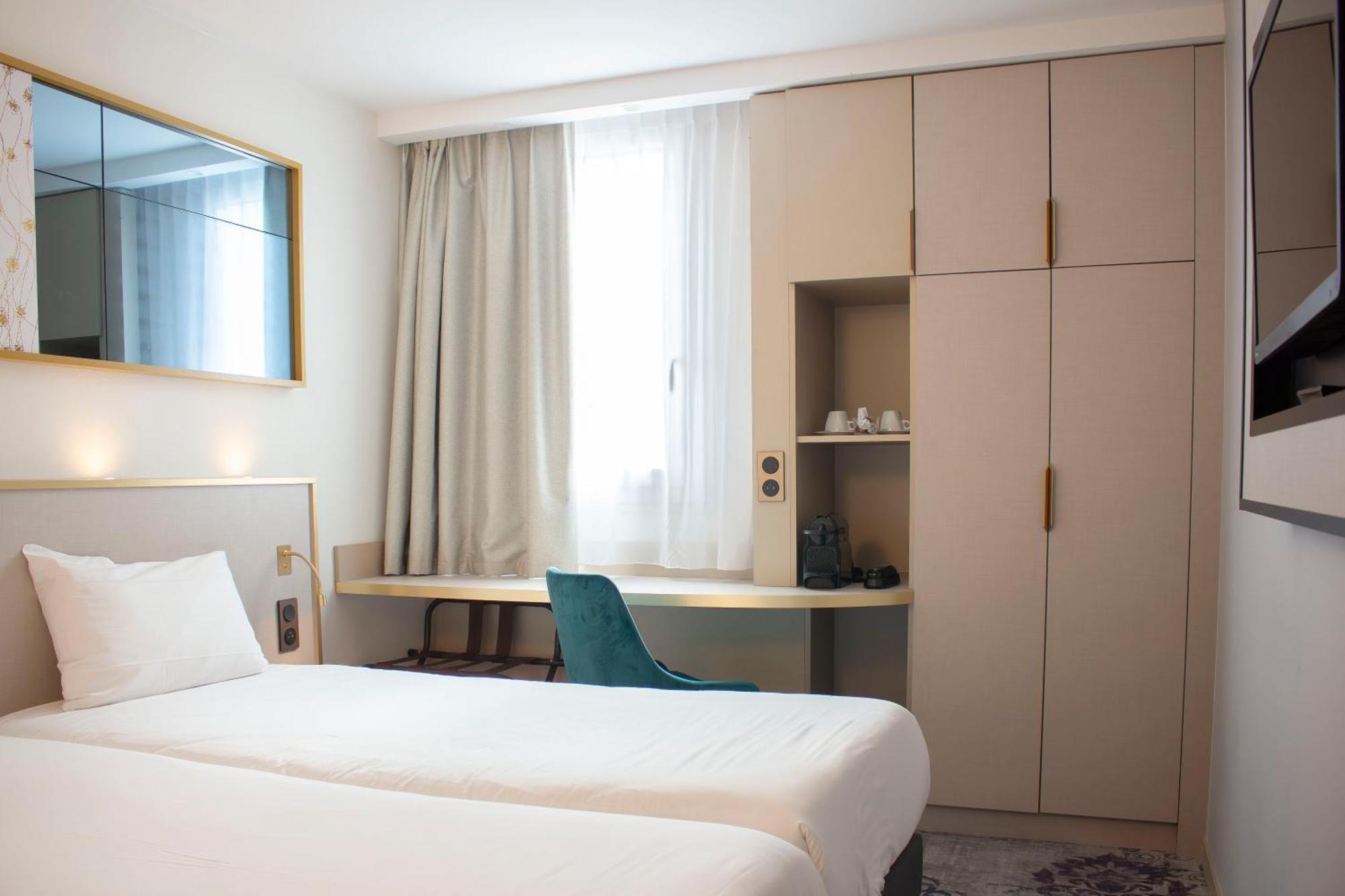 Brit Hotel Bordeaux Aeroport - Le Soretel เมรินแญค ภายนอก รูปภาพ