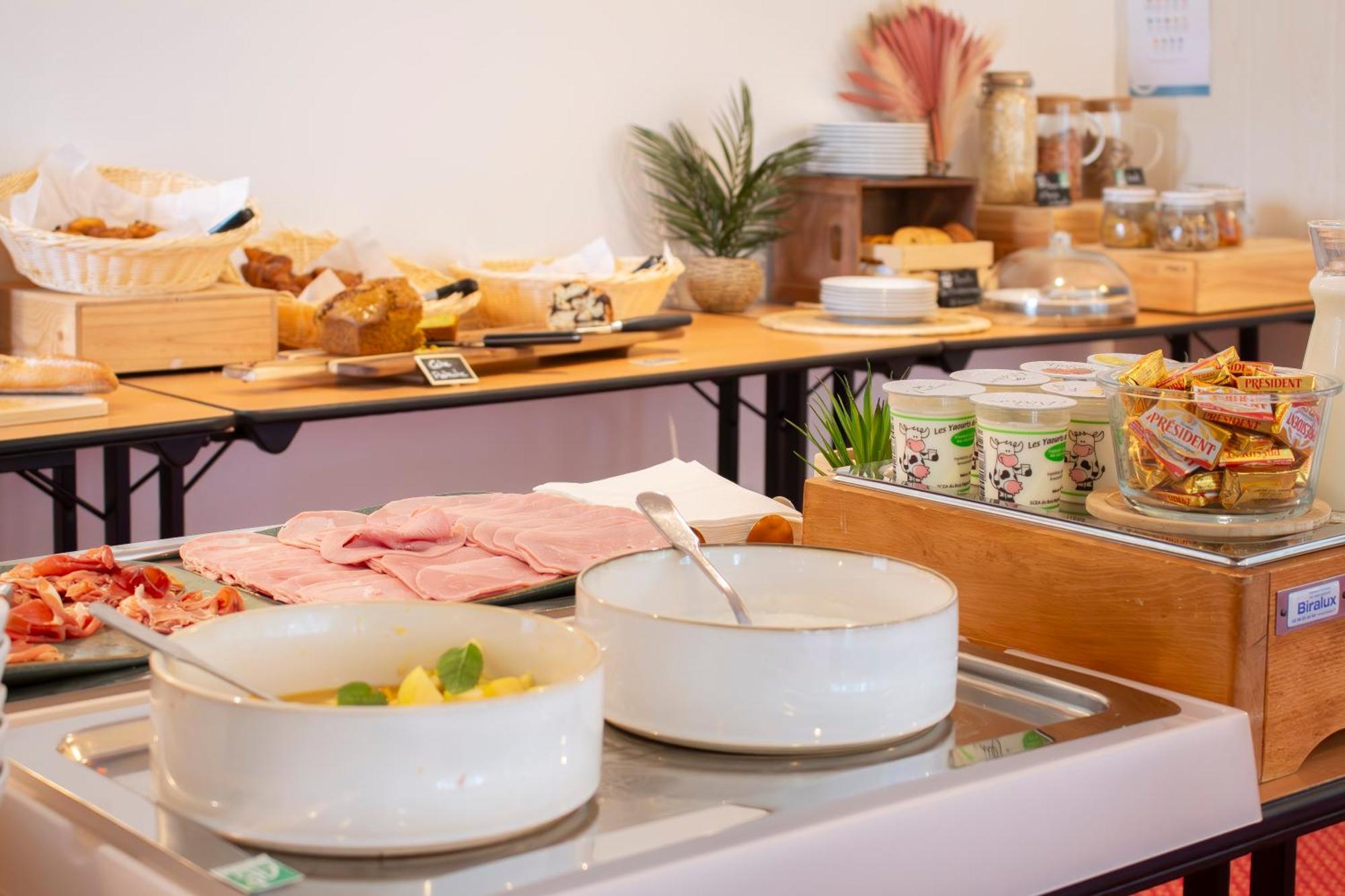 Brit Hotel Bordeaux Aeroport - Le Soretel เมรินแญค ภายนอก รูปภาพ