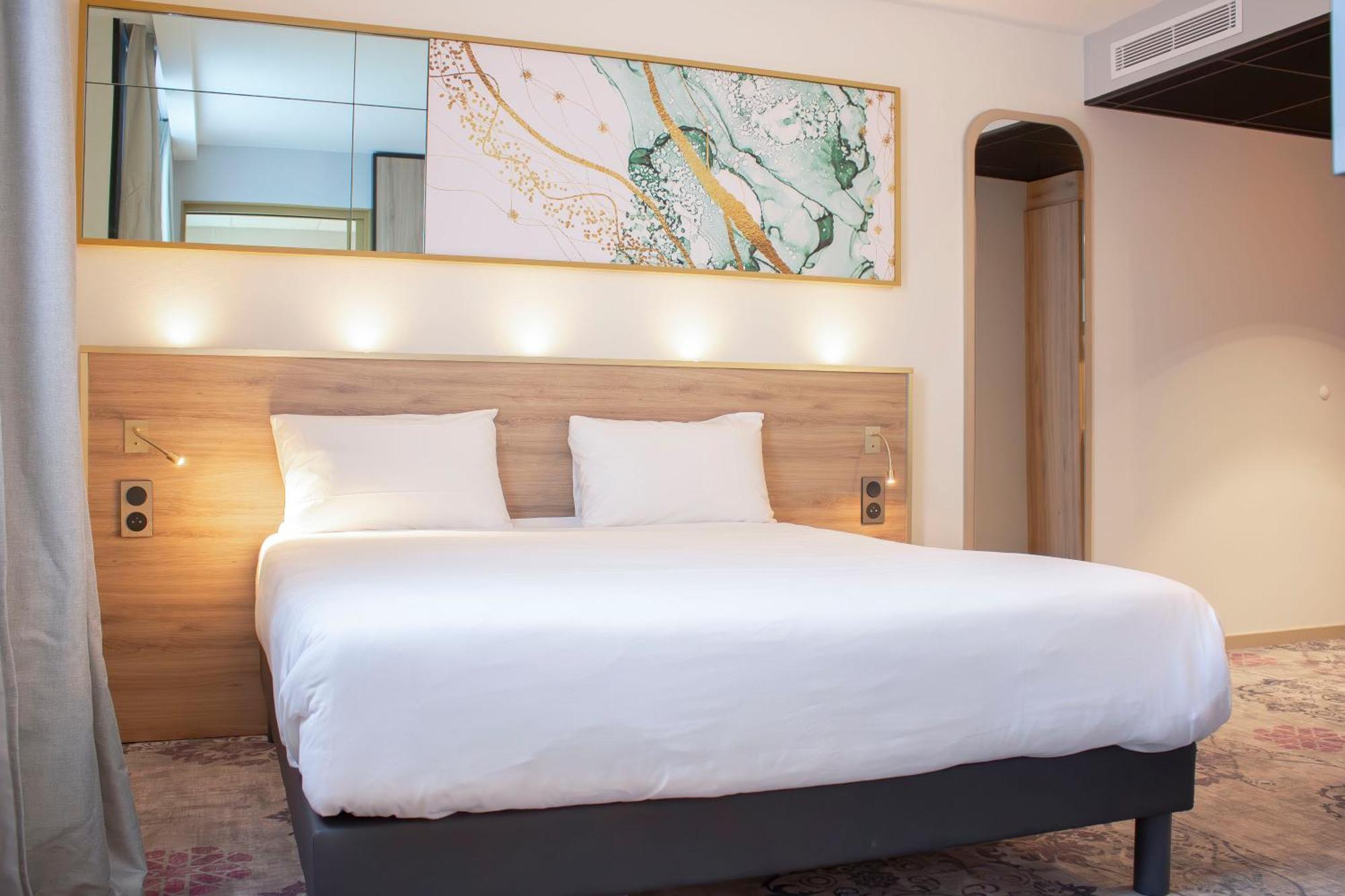 Brit Hotel Bordeaux Aeroport - Le Soretel เมรินแญค ภายนอก รูปภาพ