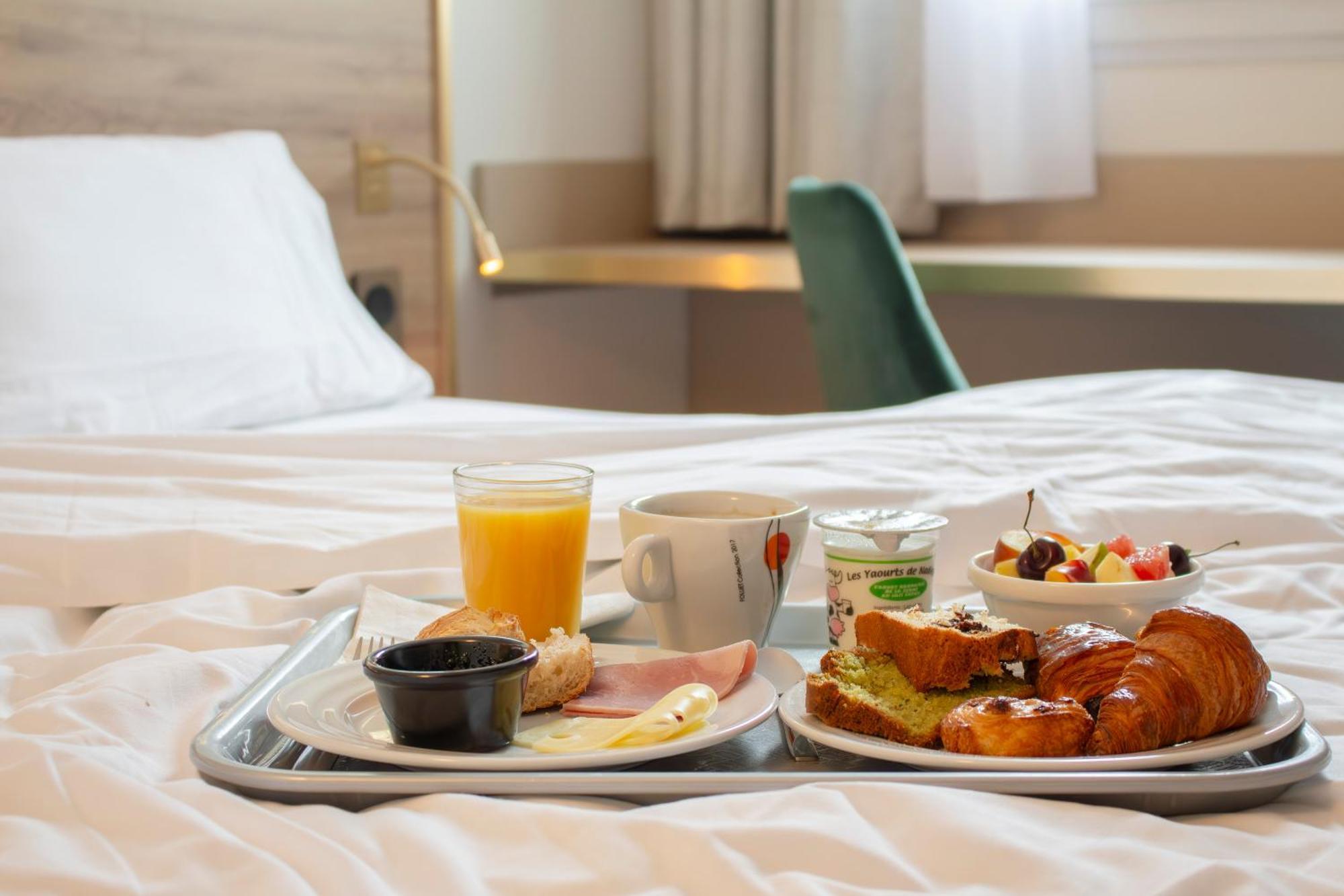 Brit Hotel Bordeaux Aeroport - Le Soretel เมรินแญค ภายนอก รูปภาพ