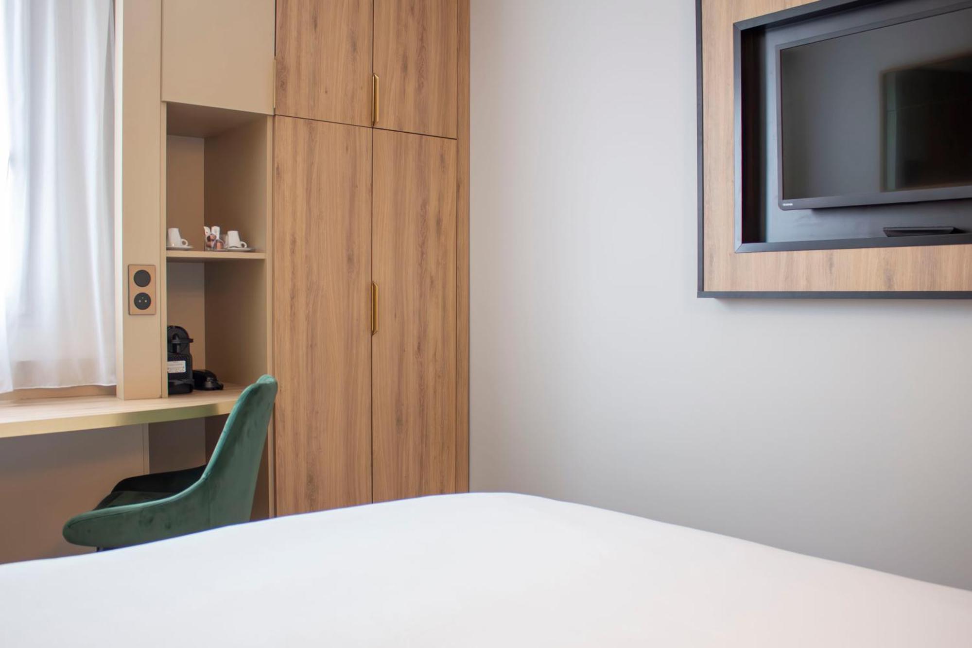 Brit Hotel Bordeaux Aeroport - Le Soretel เมรินแญค ภายนอก รูปภาพ